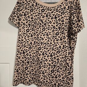 Leopard Print Short Sleeve Top